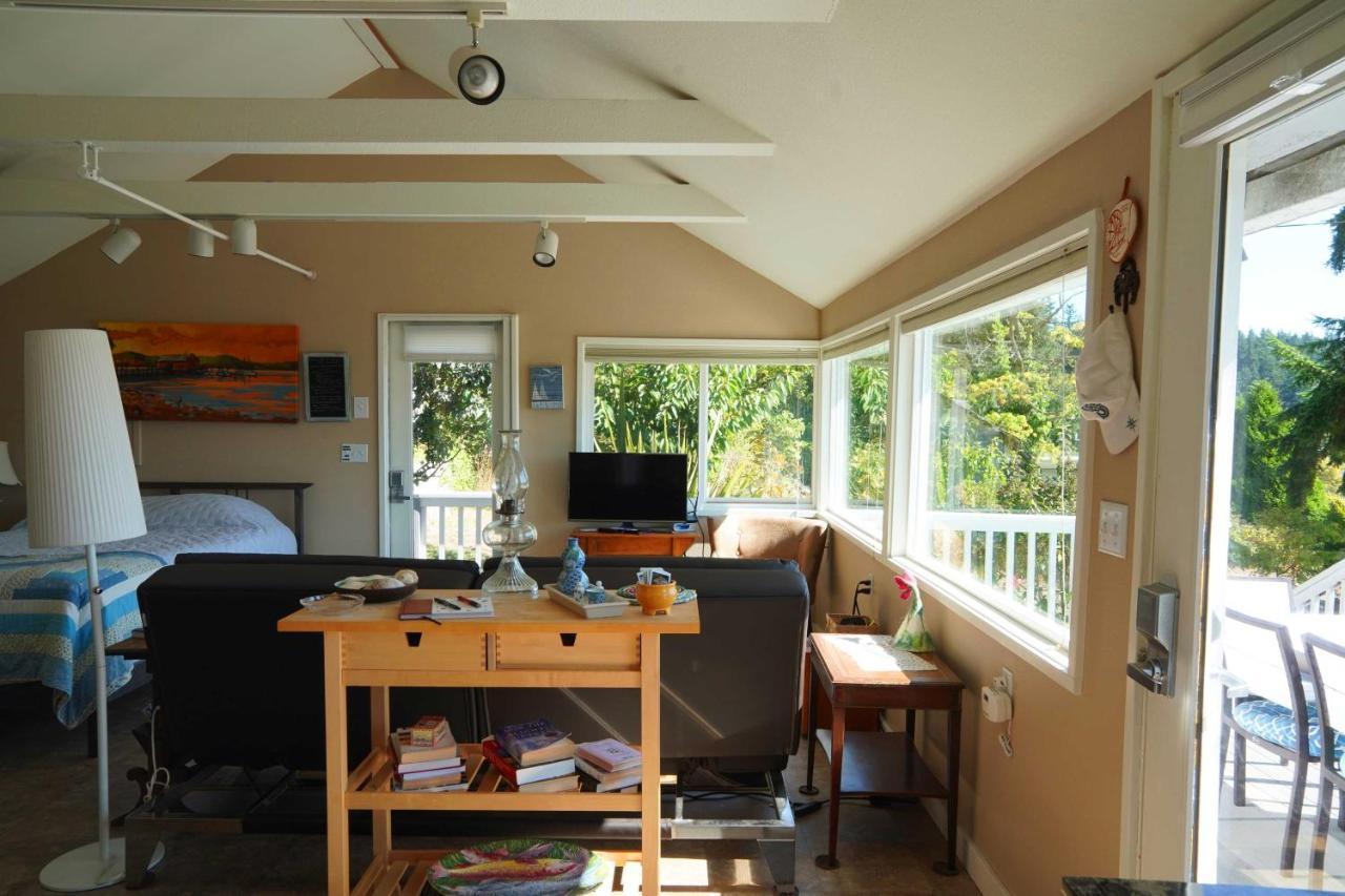 Idyllic Waterfront Cottage With Beach And Sunset Views Port Townsend Buitenkant foto