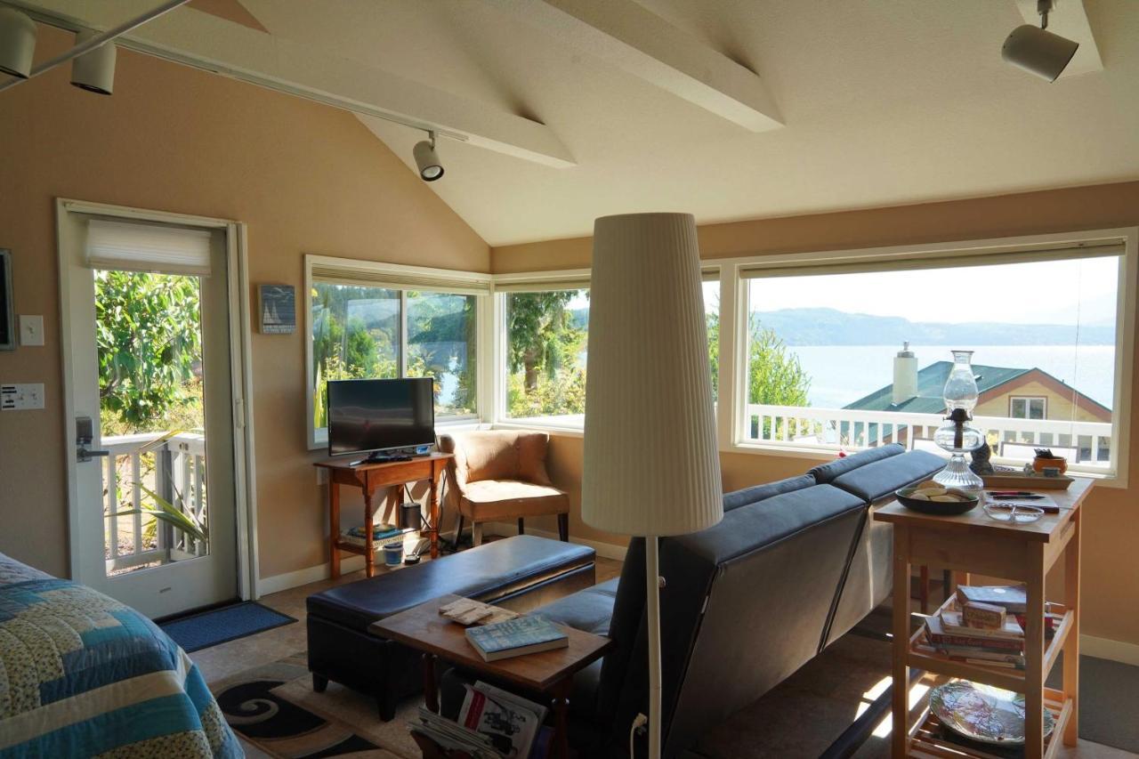Idyllic Waterfront Cottage With Beach And Sunset Views Port Townsend Buitenkant foto